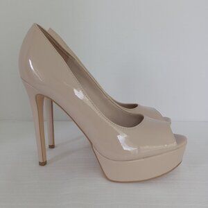 GUESS Women's Cacei Light Natural Peep Toe Platform Stiletto Heel Pump Size 7.5
